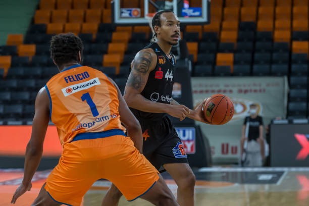 板凳深度为 板凳深度为