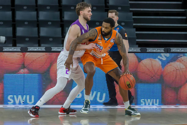 在全程直播 在全程直播